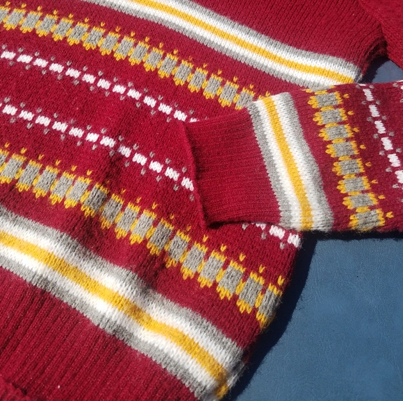 VTG Man-Lee Orlon Acrylic Red Yellow Shawl Sweater - Picture 2 of 6